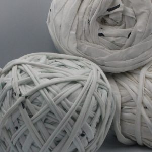 Trikåtrasa i nystan ljusblå och vit, småmönstrade 1,4kg 380-414